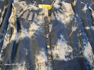 Model  Denim Top