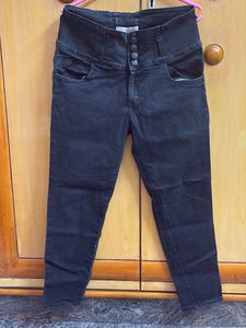 A High Waist Black Jeans