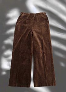 Browm Ribbed Trouser With Pockets