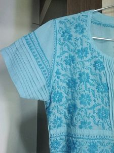 Lakhnavi Chickenkari Short Kurta
