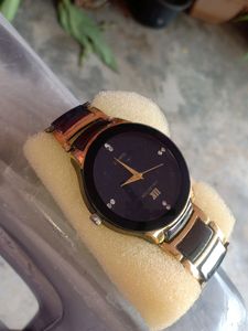PRIMIUM LUXURY GOLDEN WATCH FOR UNISEX