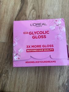 L'Oreal Paris travel kit