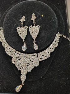 Sparkling Necklace & Earring Set 1