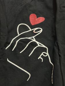 Black Heart Graphic Sweatshirt