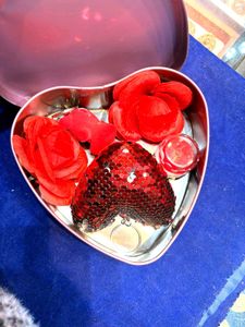 Cute Pink Heart-Shaped Box for gift