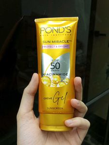 Pond's Sun Miracle Protect & Garnier Air Mist SPF