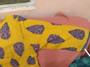 GentlyUsed BlueFlower Print 2-Kurti &amp; PatialaBotto