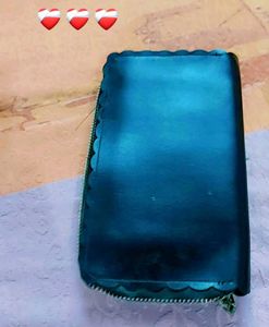 Stylish Bi-Fold Wallet