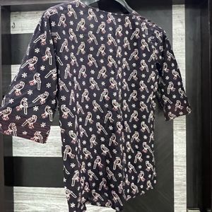 Cute Looking Top With Button