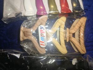 6 Packet Buckles Like New