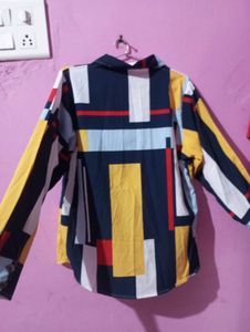 Geometric Print Button-Down Shirt