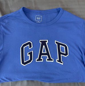 Gap Tshirt