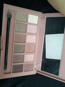 Maybelline Blushed Nudes Eyeshadow Palette