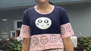 Cute Smiley Face Tee