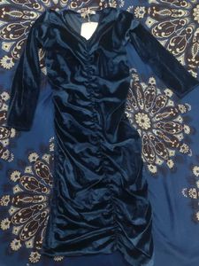 Elegant Blue Velvet Midi Dress