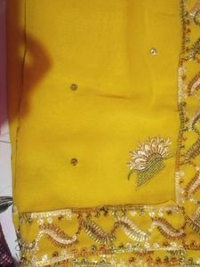 3 Saree Pe Ek Free Gift