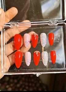 Press-On Nail Set