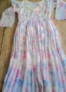 Chic Floral Pleated Maxi Dress