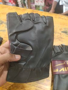 Nike Gloves