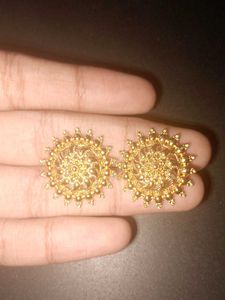 Golden Studs