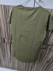 Puma Olive Tshirt L SIZE