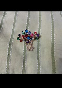 Peacock Model Stone Clutch Clip