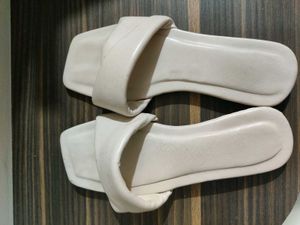 Trendy White Slides