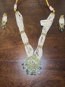 Elegant Pearl Necklace Set