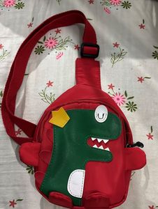 MINISO Dino Sling Bag🌷🫶🏻❤️
