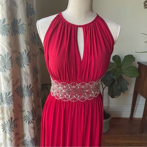 R&amp;M Richards Women&#39;s Sleeveless Evening Gown