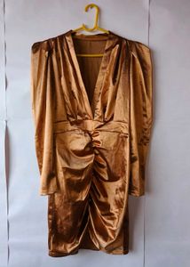 Gorgeous Golden Ruched ful sleeve bodycon dress 💫