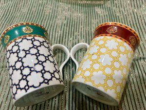 Set of 2 Decorative Coffee Mugs