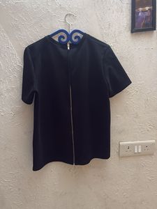 Zara sued Black back zip T-Shirt