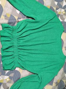 Green Long Sleeve Top