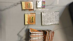 Set Of 16 Sticky Notes