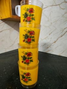 Set of 4 glasses