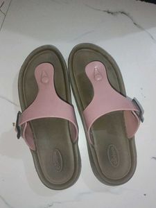 Conform Pink Sandals
