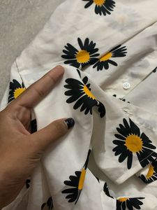 Daisy Print Long Sleeve Top