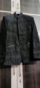 blazzer  full collar pure black cottarage pattern