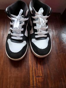 Jordan 1 Mid White Black Brown