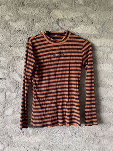 Striped Septum Piercing Detail T-Shirt