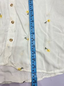 Harper white shirt with sunflower