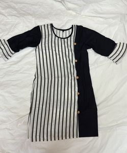 Striped Black And White Kurta with Button Design