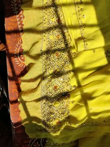 Trending Yellow Beeds Border Design Saree