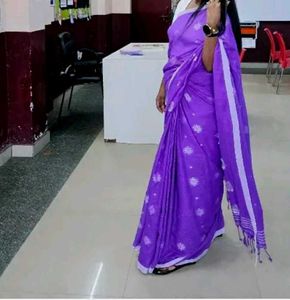 stylish purple saree with readymade blouse