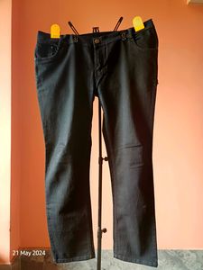 ◼️◼️ Black Skinny Jeans