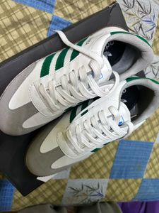 Adidas Sneakers