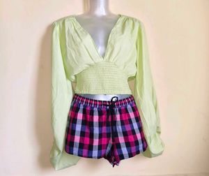 Size M🎁Buy 2 Get 1 Free 🎁 Trendy Green Crop Top
