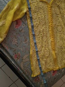 l Yellow Chikankari Kurta -Price Drop Till 1 Am