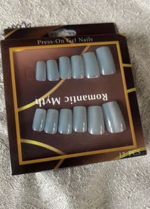 Press-On Gel Nails